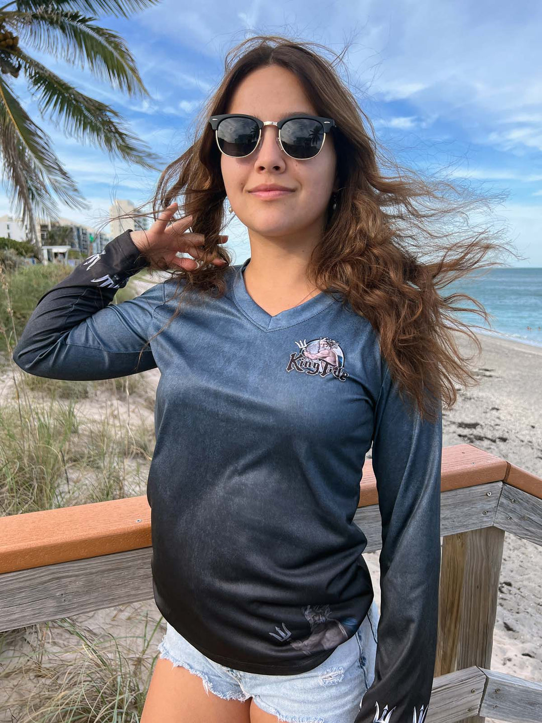 Naples, FL / King Tide Women's V Neck Serene Black Chart Shirt