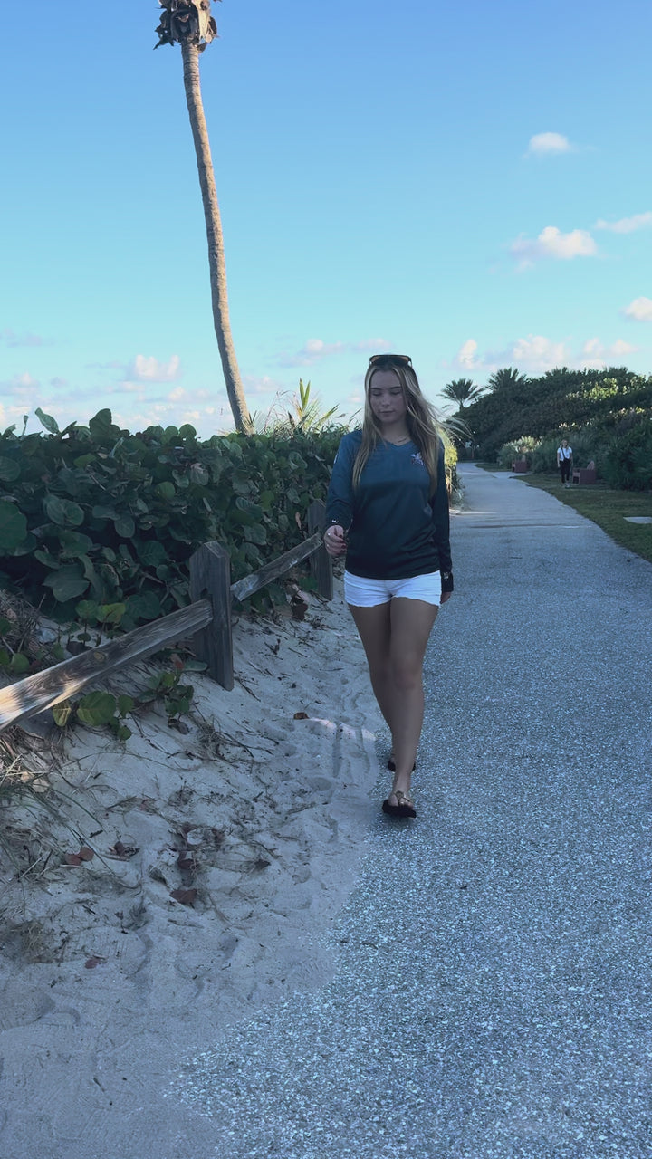 Outer Banks, NC / King Tide Women's V Neck Serene Black