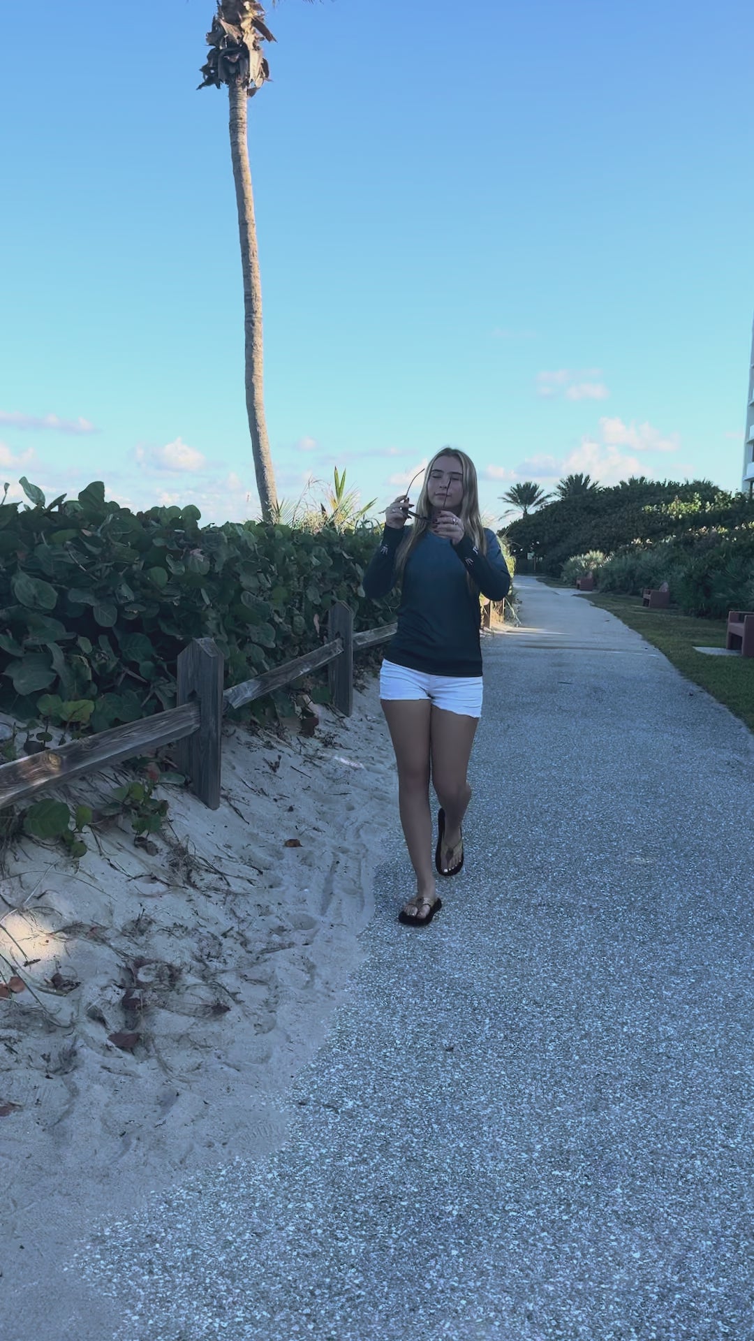 Stuart, FL / King Tide Women's V Neck Serene Black Chart Shirt