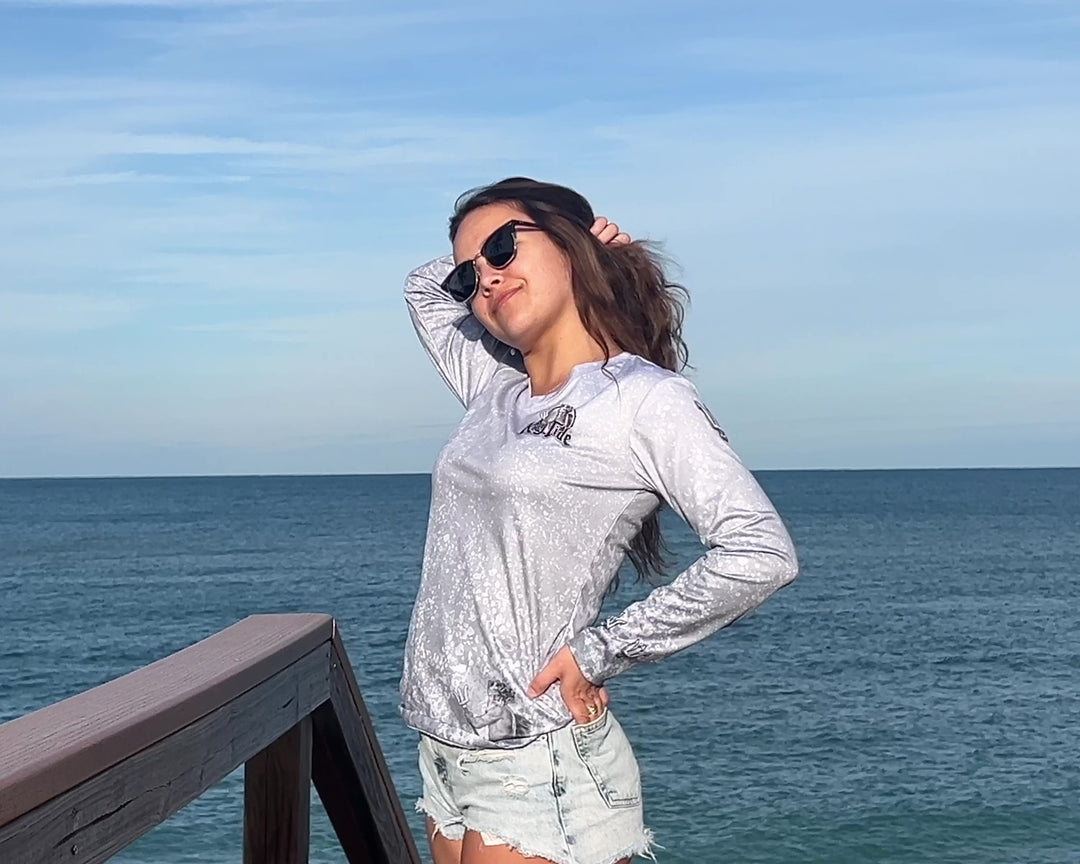 Savannah, GA / King Tide Women's V Neck Allover Chart Shirt